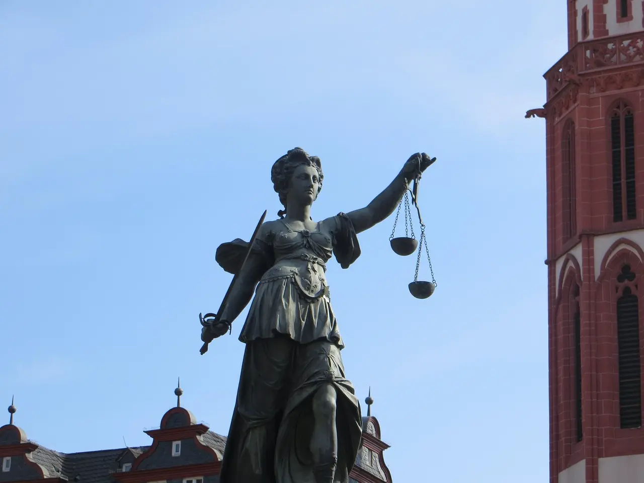Cover image for Deutsche Rechtsprechung, Strukturen und Bürokratie